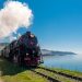 バイカル湖畔を走る蒸気機関車　ロシアの鉄道